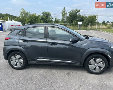 Серый Хендай Kona, объемом двигателя 0 л и пробегом 49 тыс. км за 15199 $, фото 71 на Automoto.ua