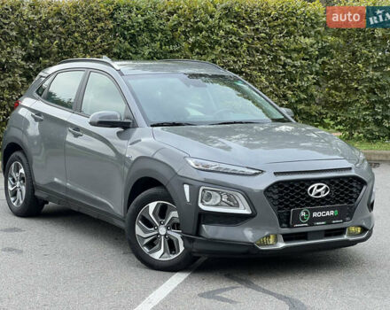 Серый Хендай Kona, объемом двигателя 1.6 л и пробегом 54 тыс. км за 20950 $, фото 1 на Automoto.ua