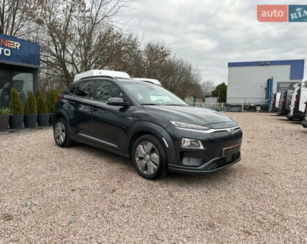 Сірий Хендай Kona, об'ємом двигуна 0 л та пробігом 61 тис. км за 18800 $, фото 15 на Automoto.ua