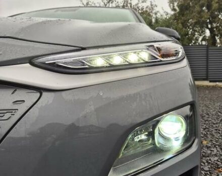 Сірий Хендай Kona, об'ємом двигуна 0 л та пробігом 99 тис. км за 19499 $, фото 8 на Automoto.ua