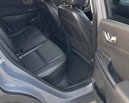 Сірий Хендай Kona, об'ємом двигуна 0 л та пробігом 63 тис. км за 17950 $, фото 14 на Automoto.ua