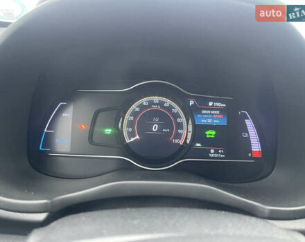 Сірий Хендай Kona, об'ємом двигуна 0 л та пробігом 132 тис. км за 15500 $, фото 21 на Automoto.ua