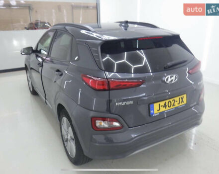 Сірий Хендай Kona, об'ємом двигуна 0 л та пробігом 78 тис. км за 18300 $, фото 1 на Automoto.ua
