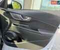 Серый Хендай Kona, объемом двигателя 0 л и пробегом 93 тыс. км за 17970 $, фото 44 на Automoto.ua