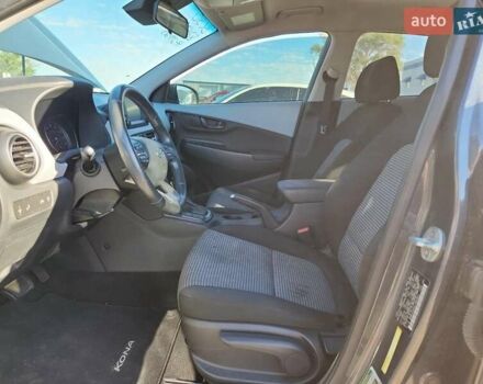 Серый Хендай Kona, объемом двигателя 2 л и пробегом 86 тыс. км за 2500 $, фото 6 на Automoto.ua