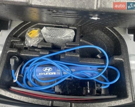 Серый Хендай Kona, объемом двигателя 0 л и пробегом 114 тыс. км за 17100 $, фото 38 на Automoto.ua