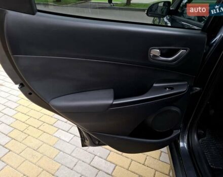 Сірий Хендай Kona, об'ємом двигуна 0 л та пробігом 128 тис. км за 16900 $, фото 47 на Automoto.ua