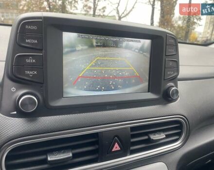 Серый Хендай Kona, объемом двигателя 0 л и пробегом 114 тыс. км за 17100 $, фото 30 на Automoto.ua