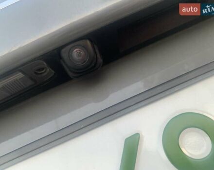 Сірий Хендай Kona, об'ємом двигуна 0 л та пробігом 123 тис. км за 18600 $, фото 4 на Automoto.ua