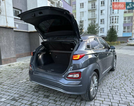 Сірий Хендай Kona, об'ємом двигуна 0 л та пробігом 137 тис. км за 16900 $, фото 39 на Automoto.ua
