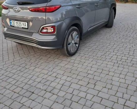 Сірий Хендай Kona, об'ємом двигуна 0 л та пробігом 63 тис. км за 17950 $, фото 5 на Automoto.ua