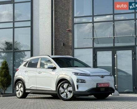 Серый Хендай Kona, объемом двигателя 0 л и пробегом 93 тыс. км за 17970 $, фото 20 на Automoto.ua