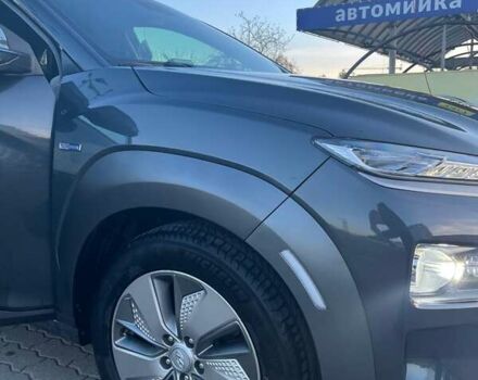 Сірий Хендай Kona, об'ємом двигуна 0 л та пробігом 50 тис. км за 17800 $, фото 6 на Automoto.ua