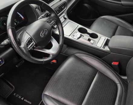 Сірий Хендай Kona, об'ємом двигуна 0 л та пробігом 99 тис. км за 19499 $, фото 39 на Automoto.ua