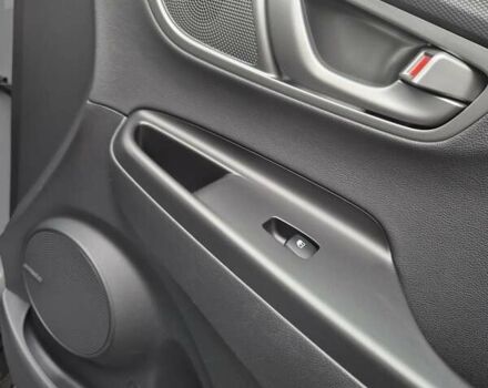 Сірий Хендай Kona, об'ємом двигуна 0 л та пробігом 99 тис. км за 19499 $, фото 28 на Automoto.ua