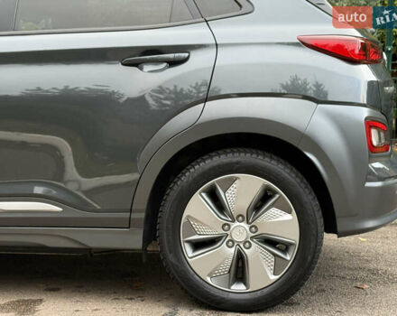 Сірий Хендай Kona, об'ємом двигуна 0 л та пробігом 81 тис. км за 17200 $, фото 42 на Automoto.ua