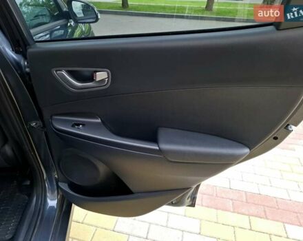 Сірий Хендай Kona, об'ємом двигуна 0 л та пробігом 128 тис. км за 16900 $, фото 43 на Automoto.ua