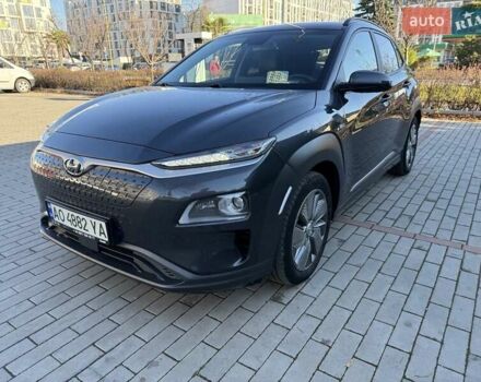 Серый Хендай Kona, объемом двигателя 0 л и пробегом 111 тыс. км за 17000 $, фото 1 на Automoto.ua