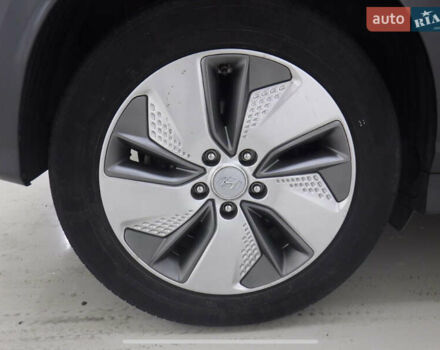 Сірий Хендай Kona, об'ємом двигуна 0 л та пробігом 78 тис. км за 18300 $, фото 11 на Automoto.ua