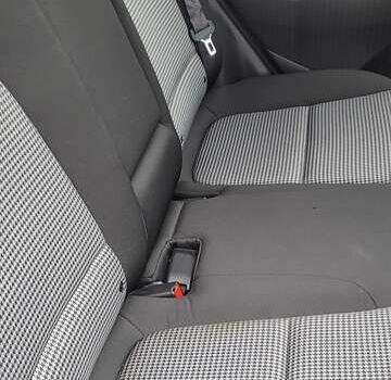 Сірий Хендай Kona, об'ємом двигуна 2 л та пробігом 59 тис. км за 15100 $, фото 12 на Automoto.ua