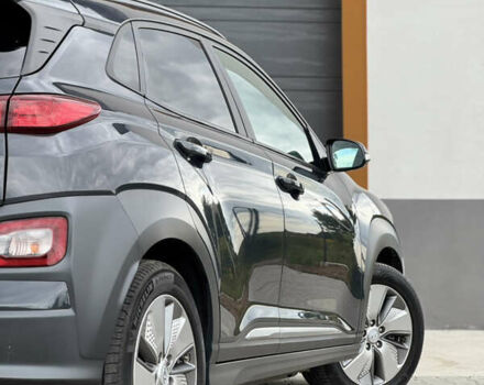 Серый Хендай Kona, объемом двигателя 0 л и пробегом 62 тыс. км за 16900 $, фото 15 на Automoto.ua