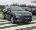 Серый Хендай Kona, объемом двигателя 0 л и пробегом 95 тыс. км за 17200 $, фото 2 на Automoto.ua