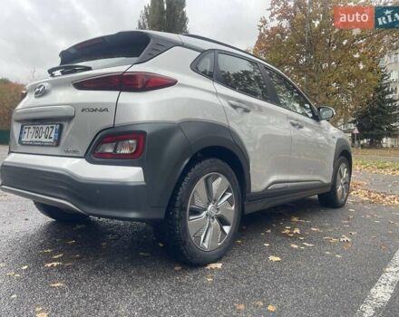 Серый Хендай Kona, объемом двигателя 0 л и пробегом 114 тыс. км за 17100 $, фото 14 на Automoto.ua