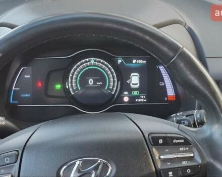 Сірий Хендай Kona, об'ємом двигуна 0 л та пробігом 42 тис. км за 22200 $, фото 22 на Automoto.ua