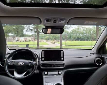 Сірий Хендай Kona, об'ємом двигуна 0 л та пробігом 128 тис. км за 16900 $, фото 30 на Automoto.ua
