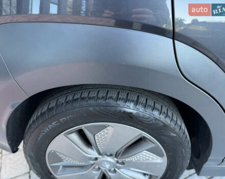 Сірий Хендай Kona, об'ємом двигуна 0 л та пробігом 114 тис. км за 15999 $, фото 68 на Automoto.ua