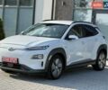Серый Хендай Kona, объемом двигателя 0 л и пробегом 93 тыс. км за 17970 $, фото 9 на Automoto.ua