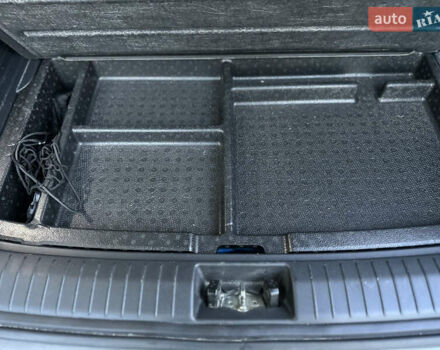 Сірий Хендай Kona, об'ємом двигуна 0 л та пробігом 137 тис. км за 16900 $, фото 41 на Automoto.ua