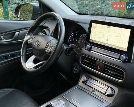 Сірий Хендай Kona, об'ємом двигуна 0 л та пробігом 81 тис. км за 17200 $, фото 90 на Automoto.ua