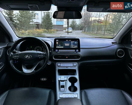 Серый Хендай Kona, объемом двигателя 0 л и пробегом 137 тыс. км за 17500 $, фото 83 на Automoto.ua