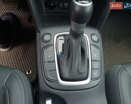 Сірий Хендай Kona, об'ємом двигуна 1.6 л та пробігом 12 тис. км за 21500 $, фото 18 на Automoto.ua