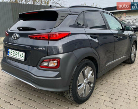 Серый Хендай Kona, объемом двигателя 0 л и пробегом 107 тыс. км за 18900 $, фото 3 на Automoto.ua