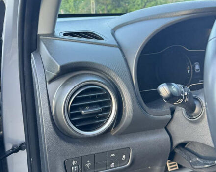 Сірий Хендай Kona, об'ємом двигуна 0 л та пробігом 91 тис. км за 16999 $, фото 11 на Automoto.ua