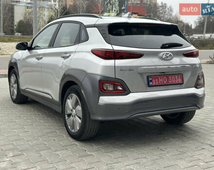 Серый Хендай Kona, объемом двигателя 0 л и пробегом 62 тыс. км за 18900 $, фото 12 на Automoto.ua