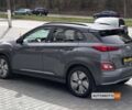 Серый Хендай Kona, объемом двигателя 64 л и пробегом 65 тыс. км за 22500 $, фото 3 на Automoto.ua