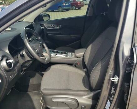 Сірий Хендай Kona, об'ємом двигуна 0 л та пробігом 136 тис. км за 17200 $, фото 20 на Automoto.ua