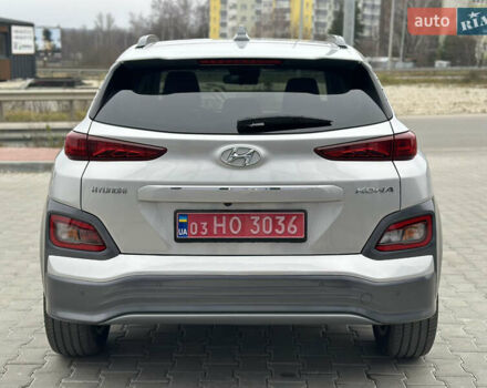 Серый Хендай Kona, объемом двигателя 0 л и пробегом 62 тыс. км за 18900 $, фото 10 на Automoto.ua