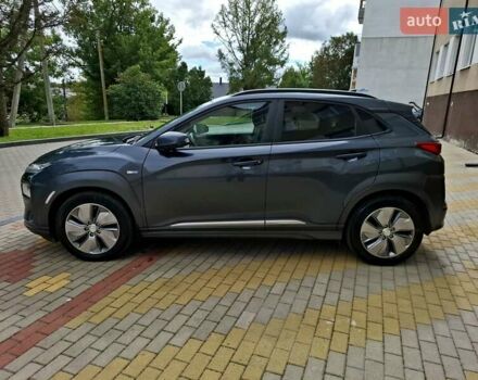 Сірий Хендай Kona, об'ємом двигуна 0 л та пробігом 128 тис. км за 16900 $, фото 18 на Automoto.ua