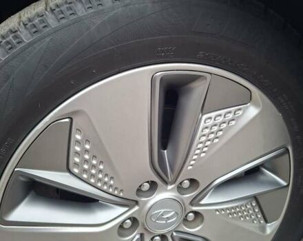 Сірий Хендай Kona, об'ємом двигуна 0 л та пробігом 86 тис. км за 15200 $, фото 32 на Automoto.ua