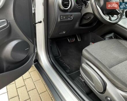 Серый Хендай Kona, объемом двигателя 0 л и пробегом 136 тыс. км за 16700 $, фото 27 на Automoto.ua