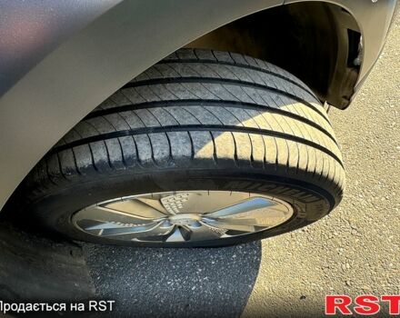 Сірий Хендай Kona, об'ємом двигуна 99 л та пробігом 96 тис. км за 15999 $, фото 12 на Automoto.ua