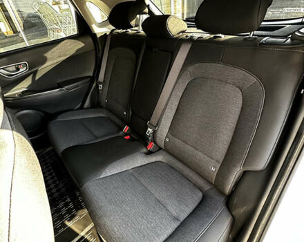 Сірий Хендай Kona, об'ємом двигуна 0 л та пробігом 38 тис. км за 19200 $, фото 21 на Automoto.ua