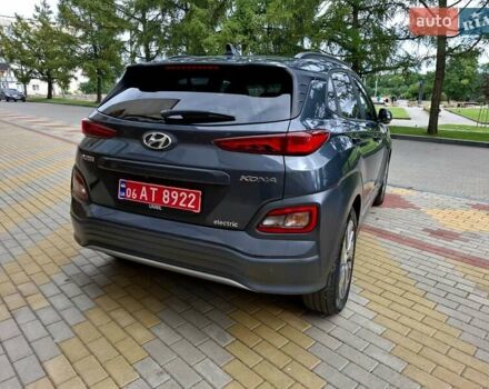 Сірий Хендай Kona, об'ємом двигуна 0 л та пробігом 128 тис. км за 16900 $, фото 12 на Automoto.ua