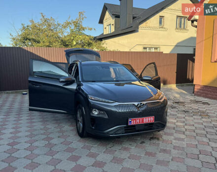 Сірий Хендай Kona, об'ємом двигуна 0 л та пробігом 40 тис. км за 16799 $, фото 28 на Automoto.ua