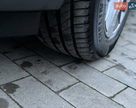 Серый Хендай Kona, объемом двигателя 0 л и пробегом 98 тыс. км за 18300 $, фото 22 на Automoto.ua