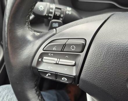 Сірий Хендай Kona, об'ємом двигуна 0 л та пробігом 99 тис. км за 19499 $, фото 45 на Automoto.ua